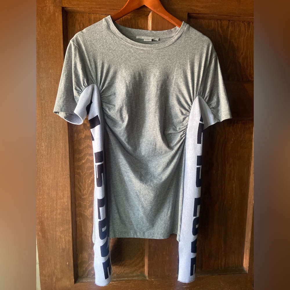 ◽️ STELLA MCCARTNEY ◽️
Grey “All Is Love” Shirt. Size 42.